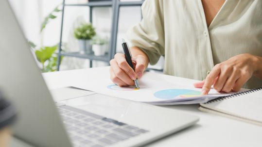 Advisor discussing health care retirement planning strategies with retirees in Southwest Florida