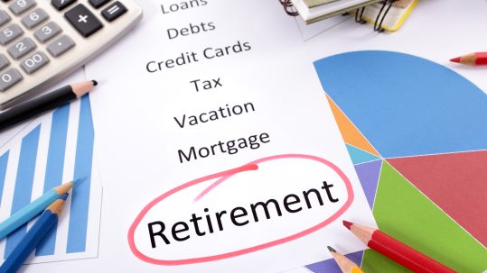 Retirees reviewing a retirement income plan designed to support long-term financial health in Southwest Florida.