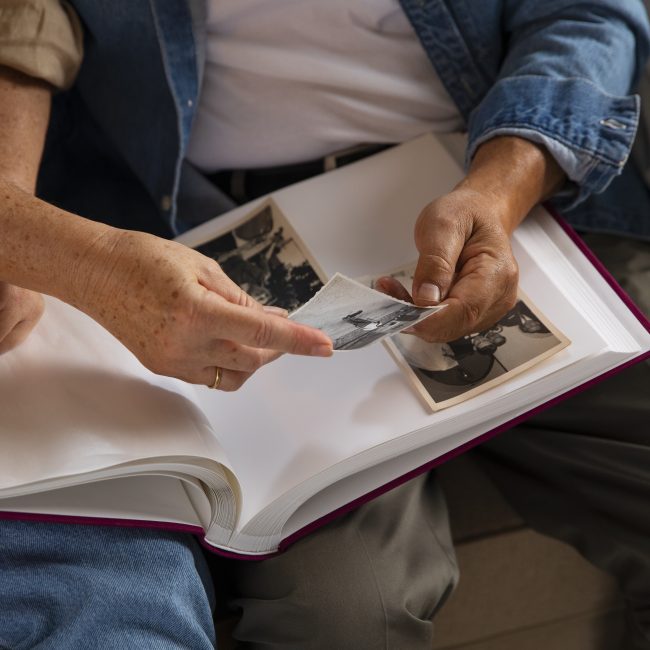 Family having a calm, supportive conversation about legacy and estate planning with an advisor in Southwest Florida.